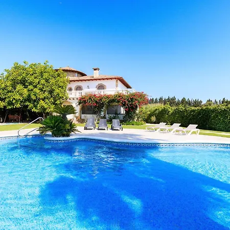 Nuba - Only Families Villa