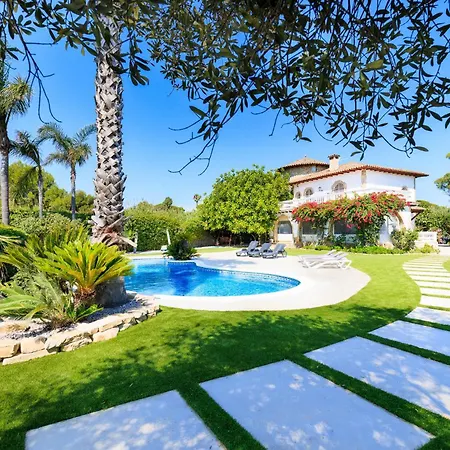 Villa Nuba - Only Families *